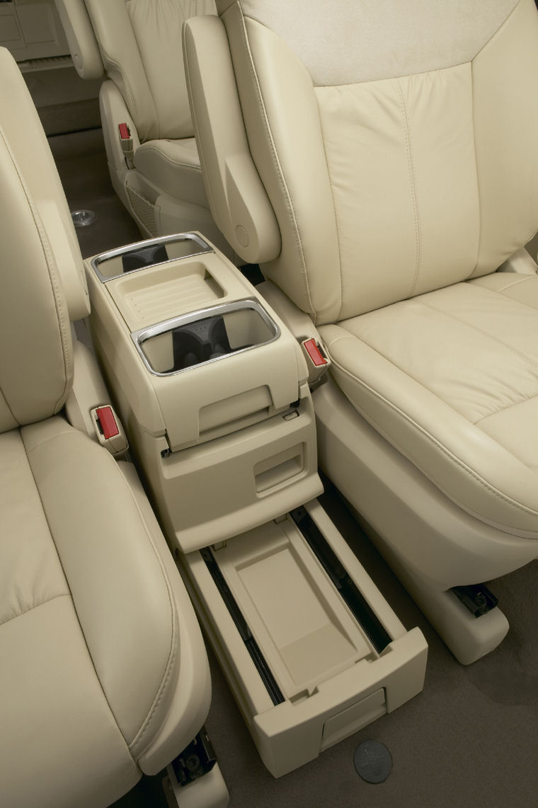 2009 Chrysler Town & Country Limited Interior - Picture / Pic / Image